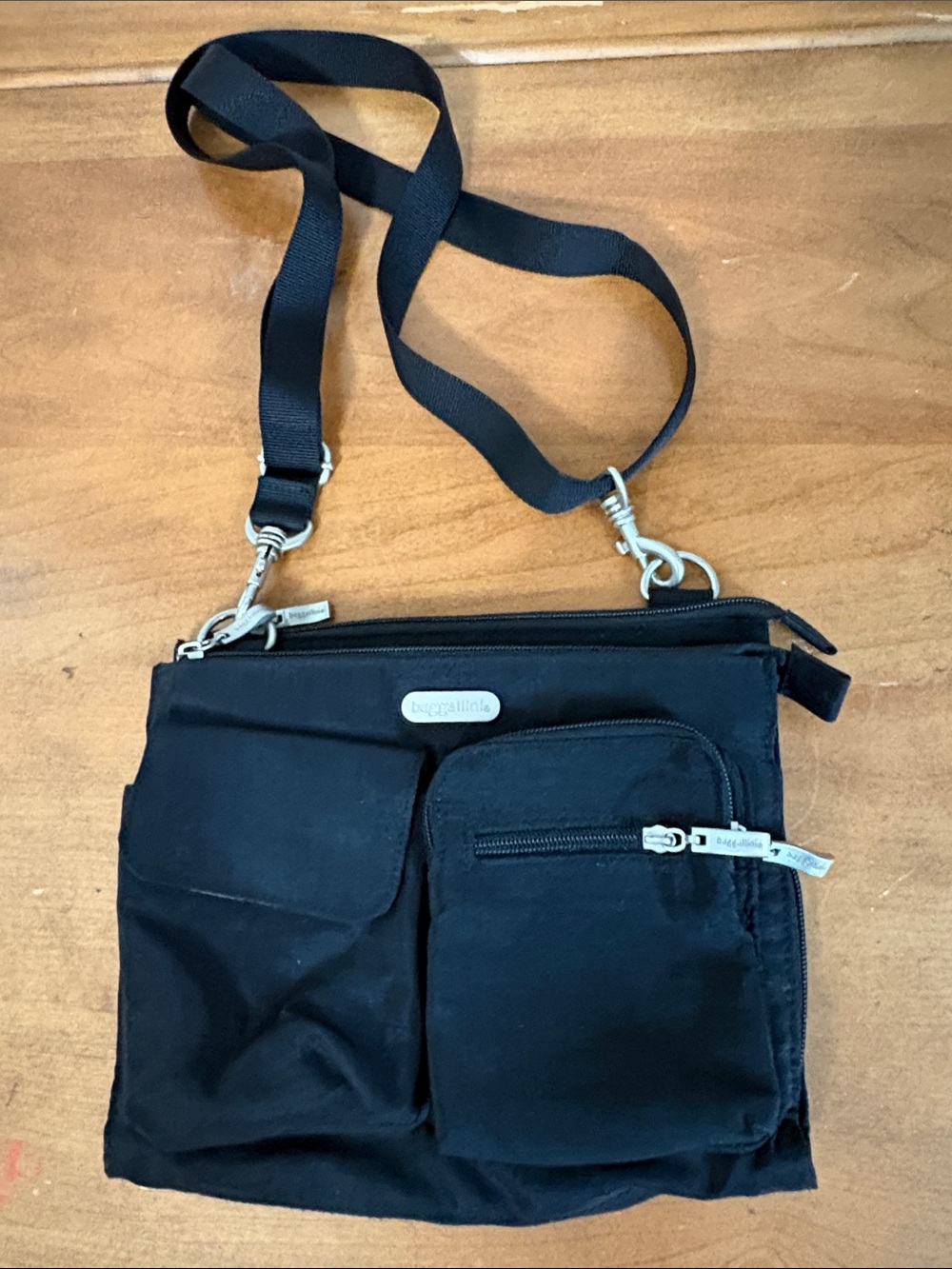 Baggalini Black Crossbody Organizer Bag OS